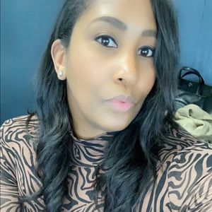 Meet your Posher, April